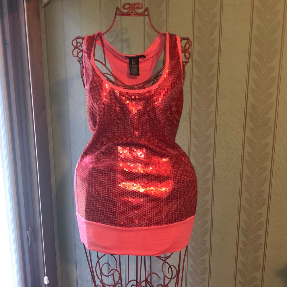 Racerback sequenced tank